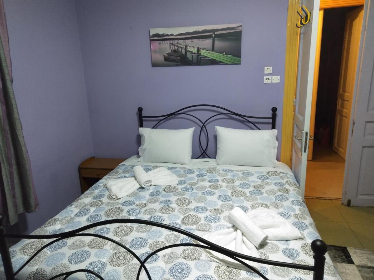 Pinguino Hostel Athens Ngoại thất bức ảnh