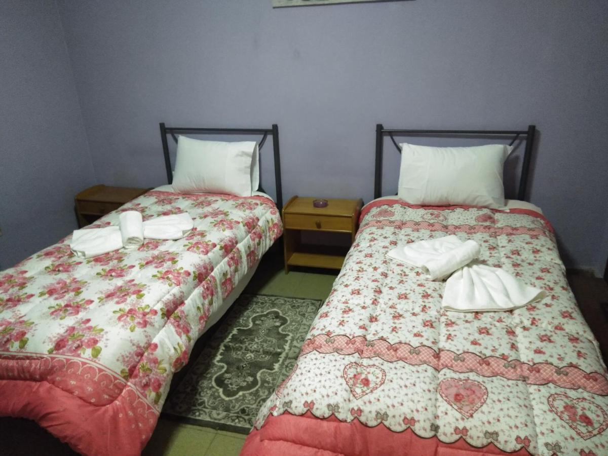 Pinguino Hostel Athens Ngoại thất bức ảnh